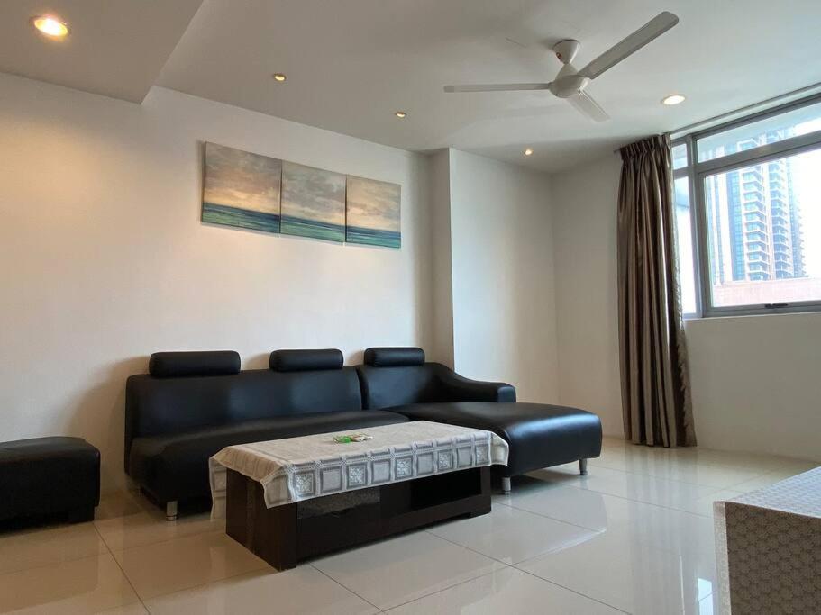 Spacious 2Room+2B*pool+gym*5mins-Time square&LaLaport Kuala Lumpur Exterior foto